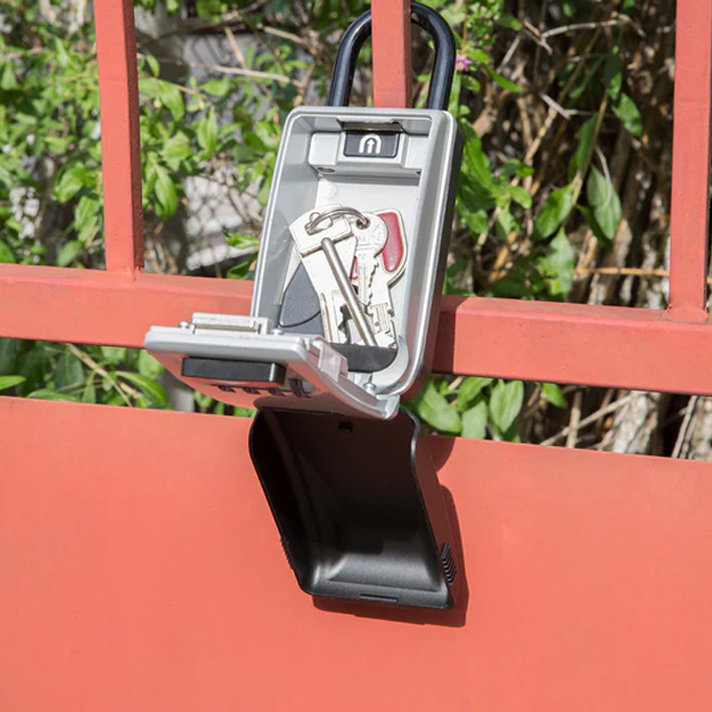 Tabalukk-võtmekapp Master Lock 5424 valgustusega