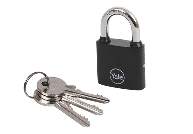YALE Y111B/32/116/1/B Cast Iron Padlock 32mm Snap Locking EN 12320 Black